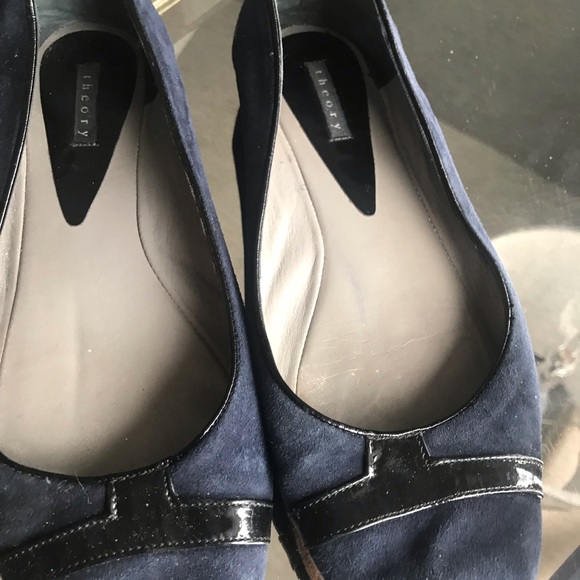 Navy flats - Picture 6 of 7